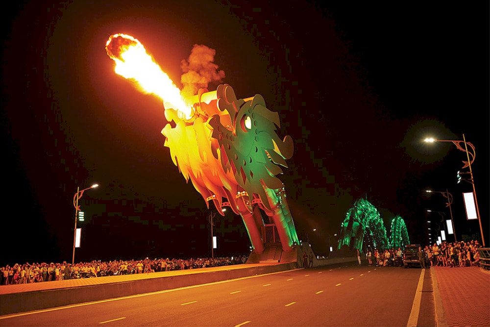 The dazzling Dragon Bridge fire show leaves a lot of local and international visitors in awe
